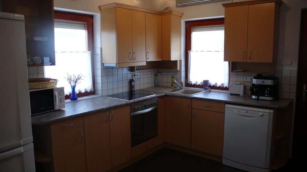 Nyarido Apartman Apartment Alsóörs Екстериор снимка